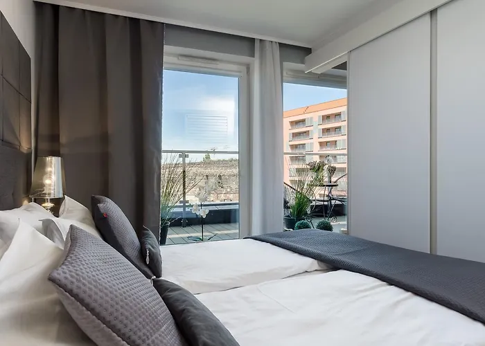 Elite Chmielna Deluxe Apartamento *